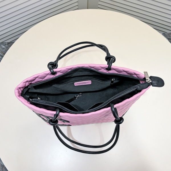 シャネルバッグ着用イメージ